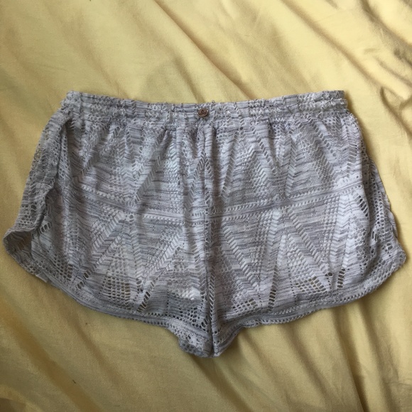 PRANA- Board shorts - Picture 2 of 3